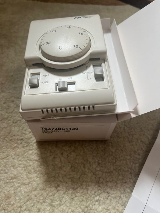 Настенный контроллер термовентиляторов,  продам пульт настенный