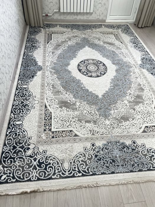 Турецкий ковер в идеальном состоянии