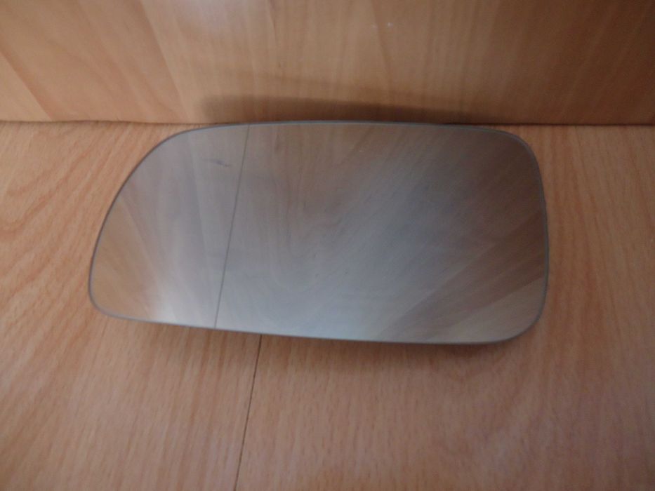 Oglinda stanga sofer VW Golf 4, Bora,  Sharan I, Skoda Octavia I.