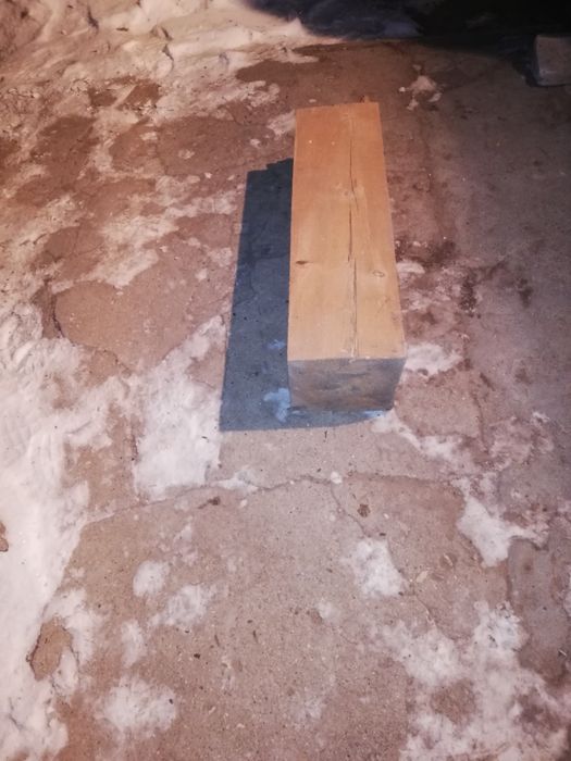 Брус деревянный.