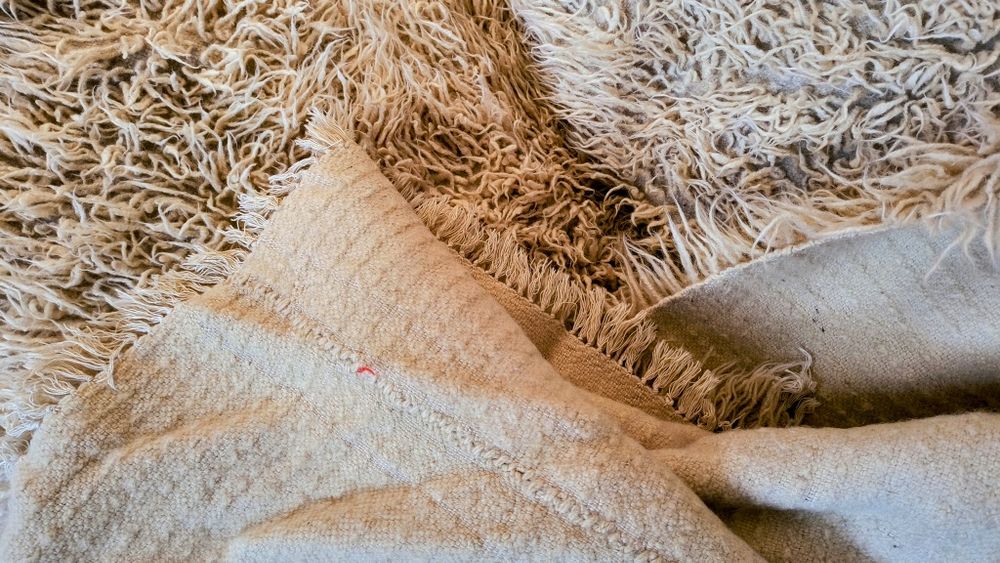 Вълнен Китеник / Покривало за Диван / Губер / Килим / Вълнена Постелка