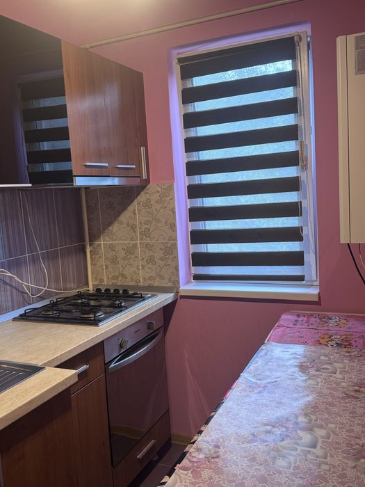 Propietar vând garsoniera .