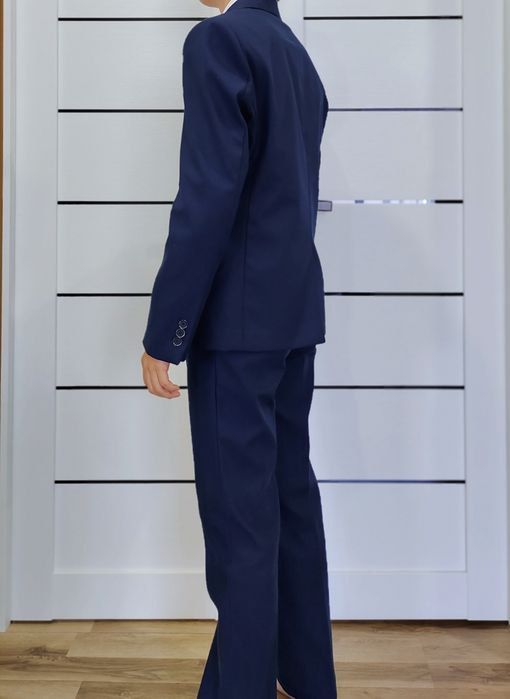 Школьная форма тройка