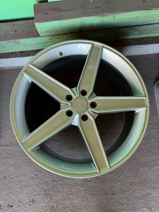 Jante Volkswagen / Audi / Seat 5x112 R20