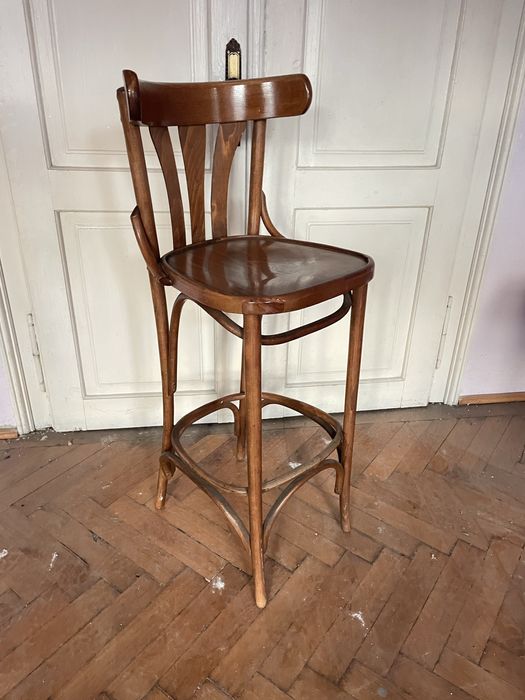 Vand mobilier bar lemn curbat.