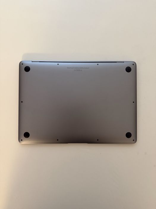 Macbook Air M1 | 256 Gb | Stare foarte Buna