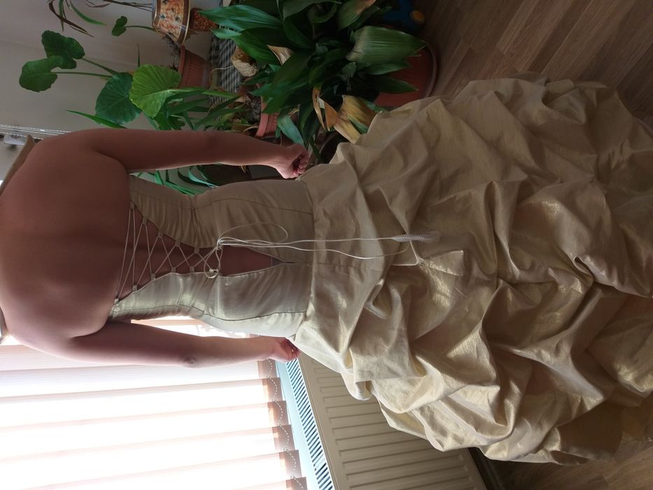 Абитуриентска рокля