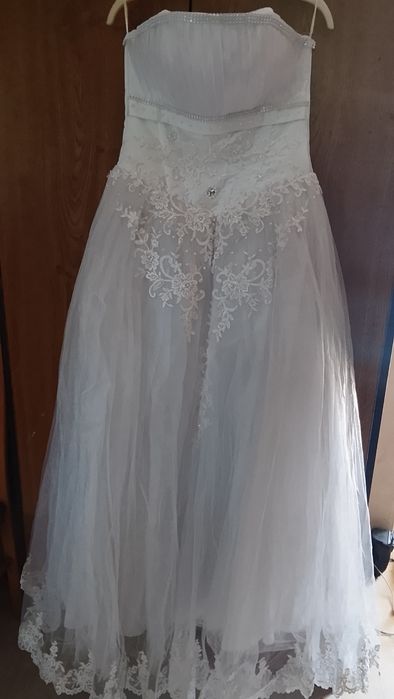 Vând rochie de mireasa noua