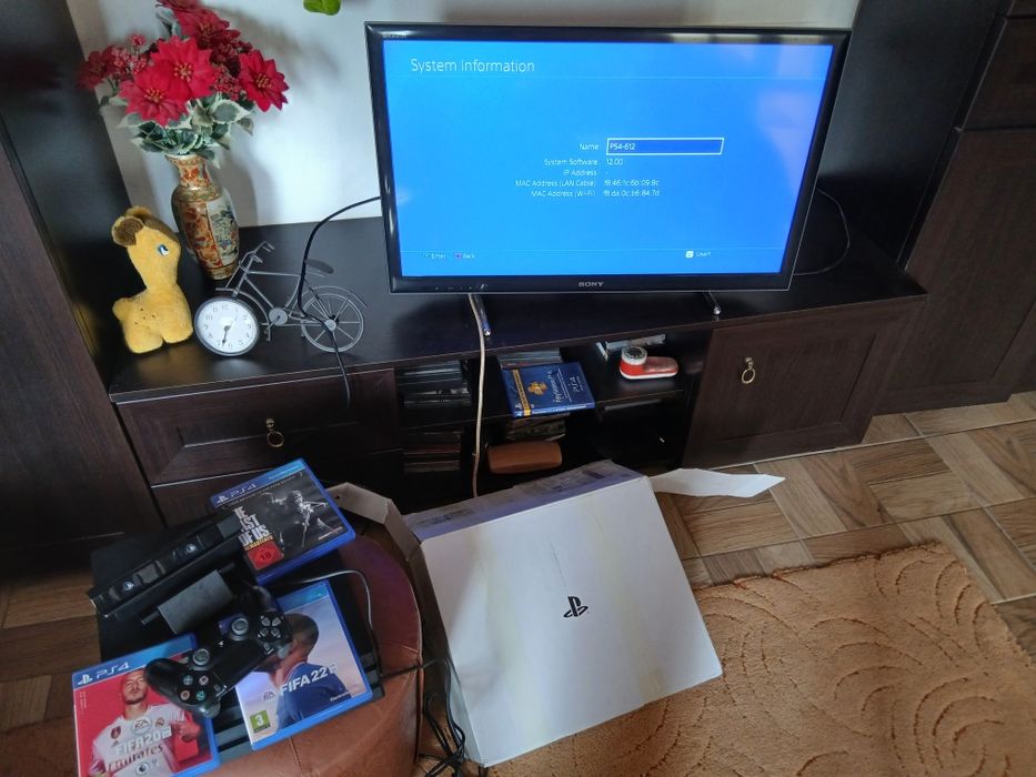 Consola PlayStation 4 Pro + 3 Jocuri