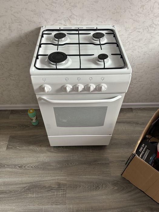 Продам газ плиту