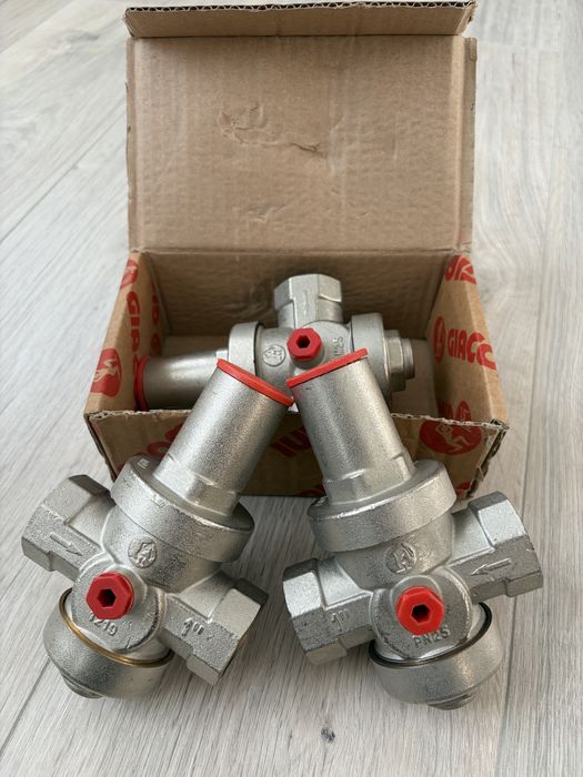 Редуктор/регулятор давления воды