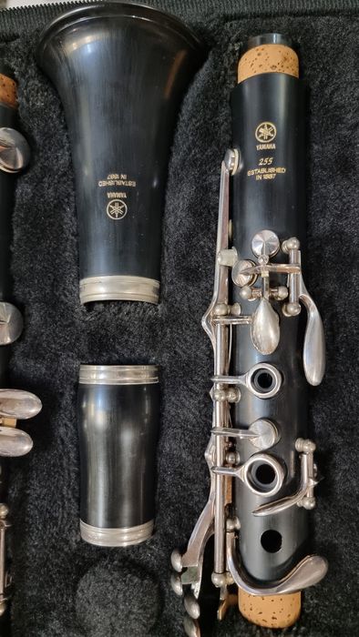 Amanet F28: Clarinet Yamaha 255