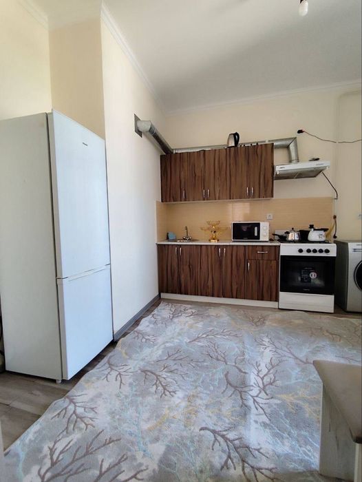 Сдается 2x комнатная квартира 
С обстановкой 
В горде Алмалыке