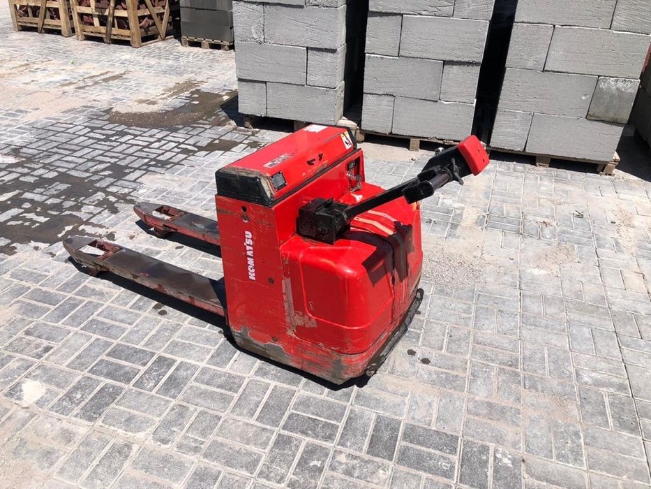 Продам электророхлю коматцу