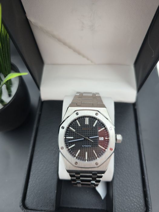 Vând Seiko "Royal Oak" Mod – Black Waffle Dial – Automatic – Nou