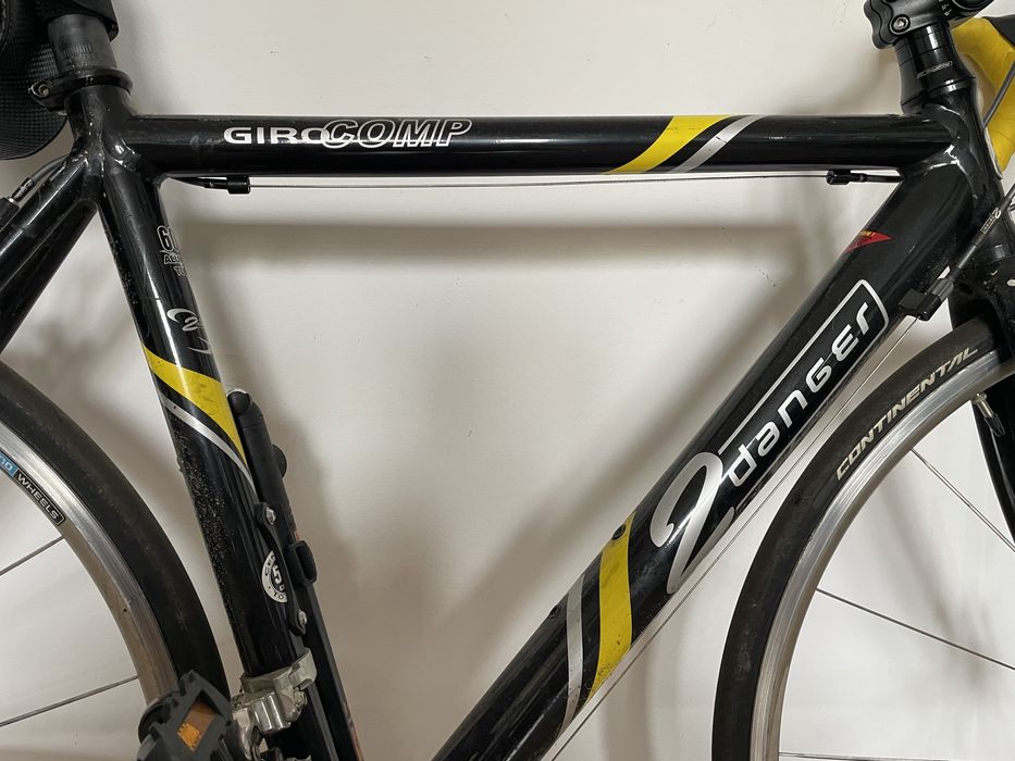 Vând bicicleta de oraș, cursieră