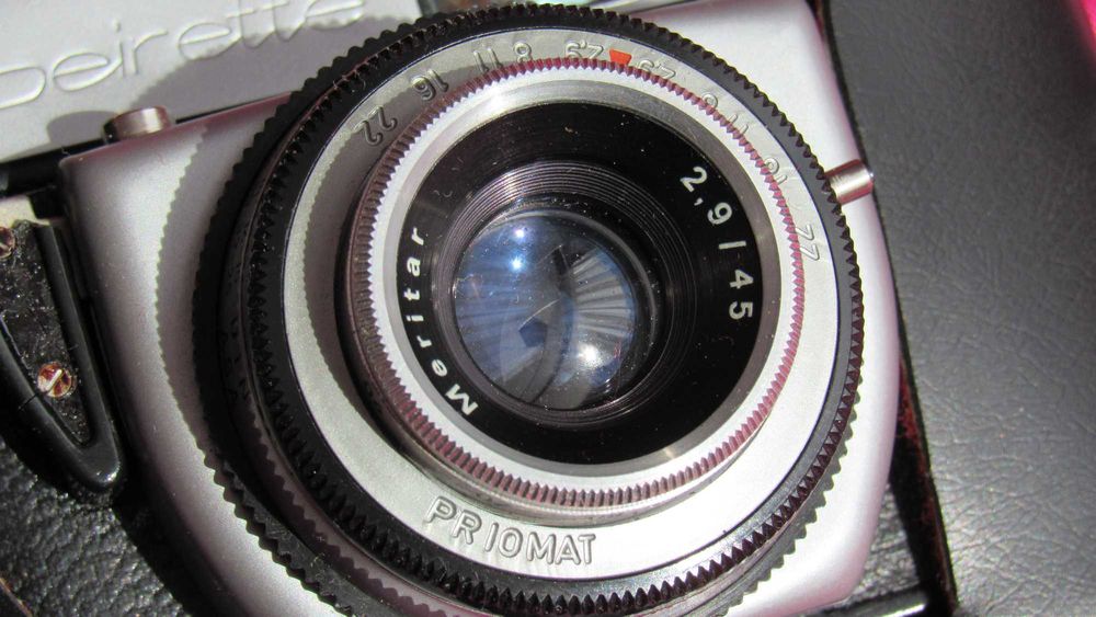 Немски ретро фотоапарат BEIRETTE в кожен калъф
