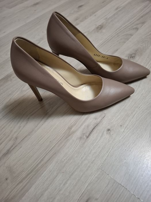 Pantofi eleganți