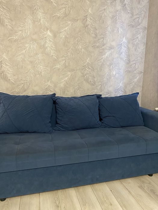 Диван, цена договорная