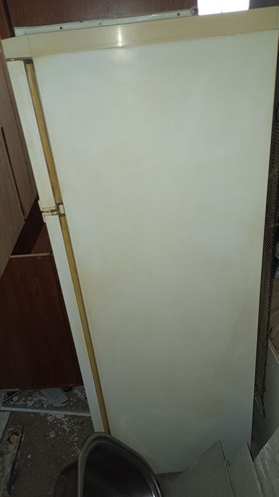 Продам холодильник