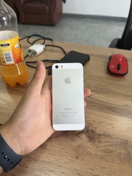 Iphone 5s 32 гб  в идеальном состоаянии