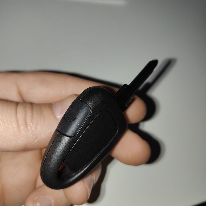 Cheie Smart 3 butoane - carcasa Iveco - Opel astra