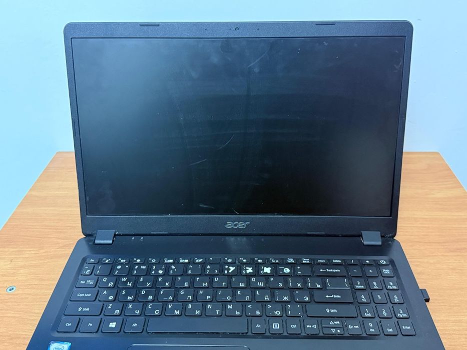 Ноутбук Acer с сумкой