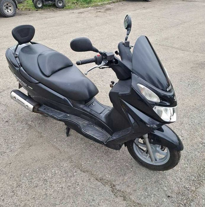 Suzuki Burgman 125 2004 година на части