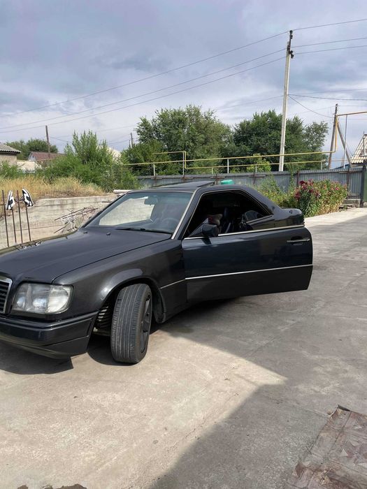 Mercedes-Benz W124 Coupe 3.0.