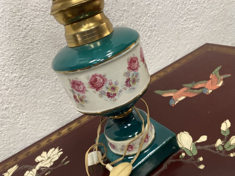 Италианска настолна лампа от порцела