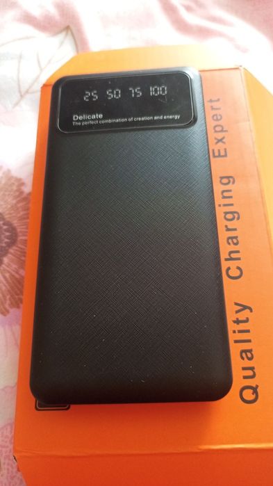 НОВЫЙ Продам Поурбанк на 10000