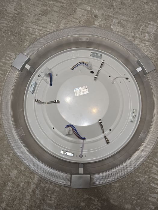 Потолочный светильник (люстра)