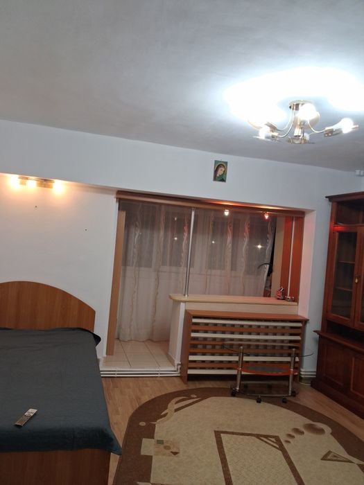 Închiriez apartament 1 camera
