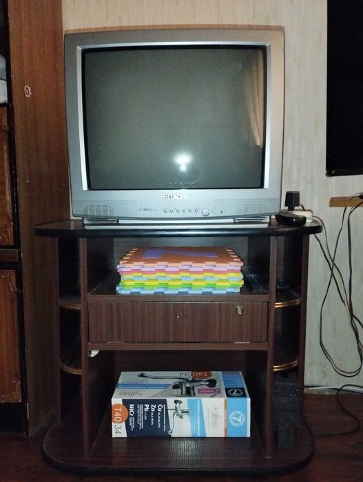 телевизор Hitachi, C21 RM25S