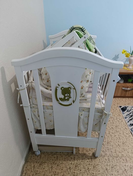 Детская кроватка