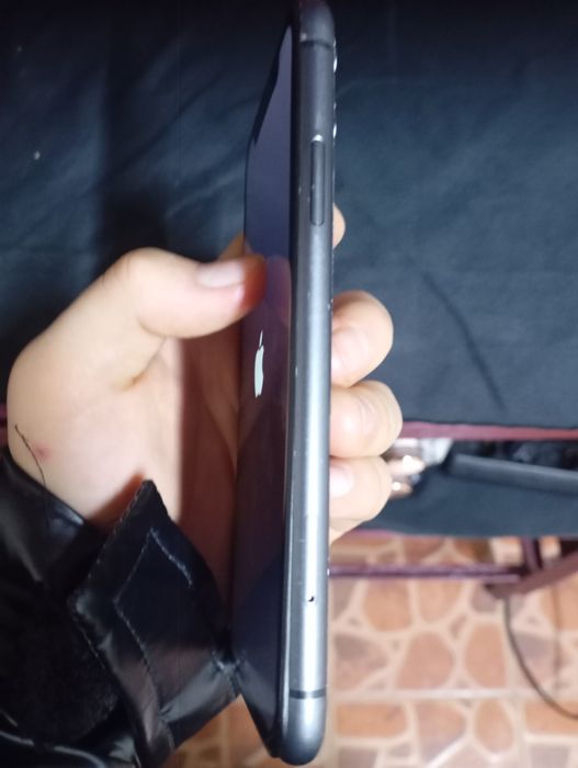 Айфон 11 сатылады