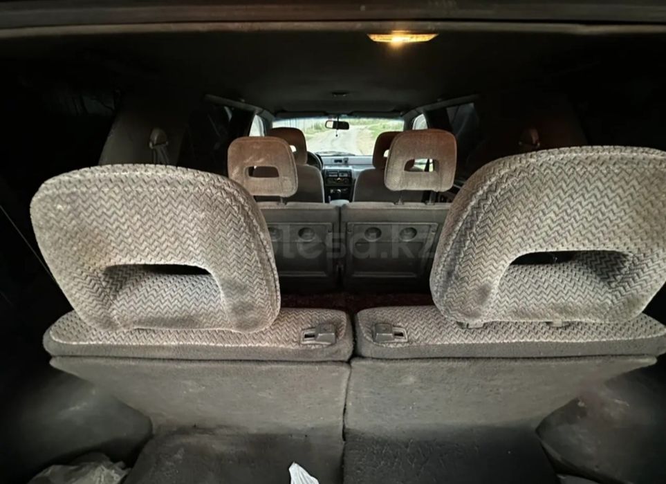 Mitsubishi space wagon