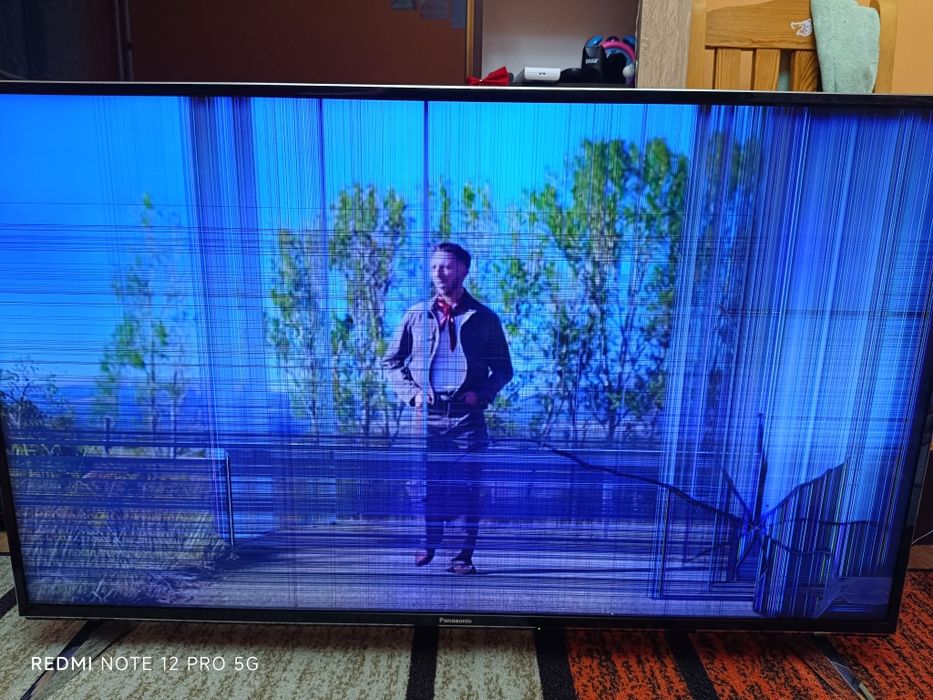 Телевизор Panasonic tx-49ex600e на части