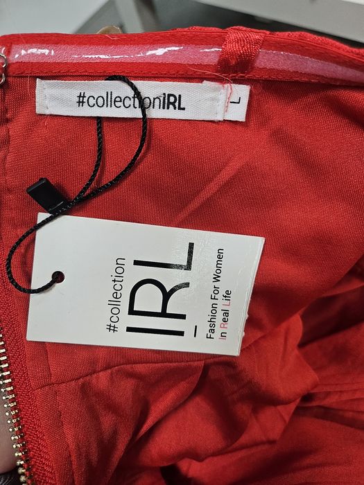 Нова рокля от затворен бутик L размер