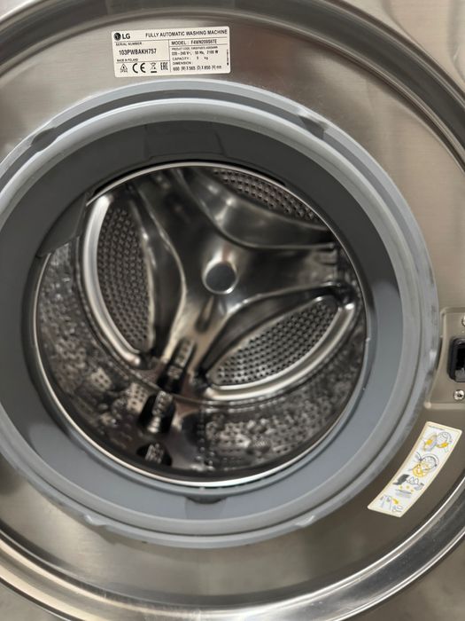 Пералня LG 9 kg с инверторен мотор (Direct Drive)