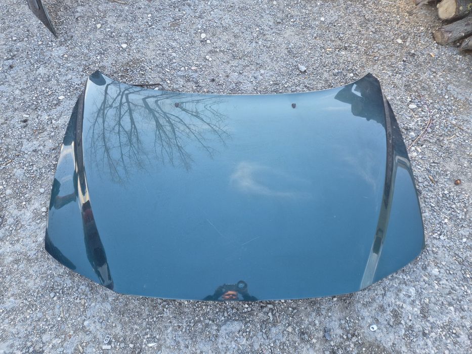 Оригинален преден капак за Волво В70 2001- 2006г