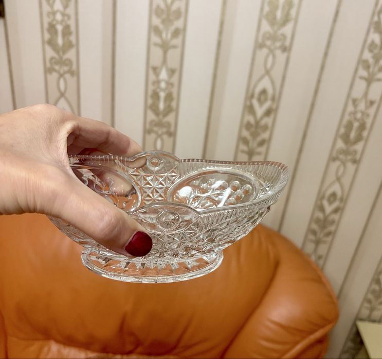 Продам вазы,салатники хрусталь
