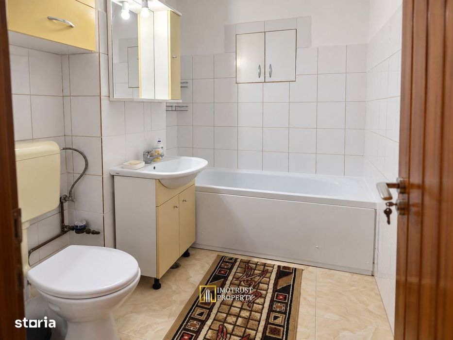 Apartament 3 camere de închiriat – Micalaca, Zona 300