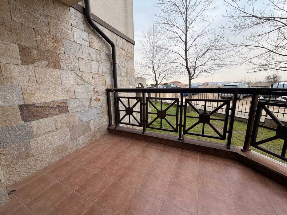 69990 EUR  2-стаен апартамент 72 кв.м.  Империал Хайтс, 1,5 км до плажа