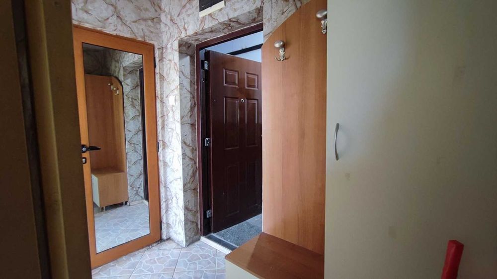 Дава се под наем Двустаен апартамент в Велико Търново, Център - 40 кв.м за 255 € - Снимка #6