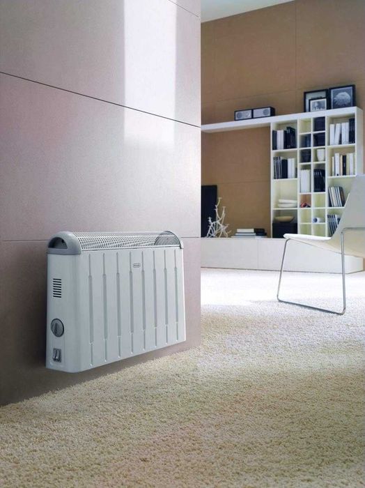 Конвектор De'Longhi HCM2030 за помещения до 60 м³, 3 степени, 2000W