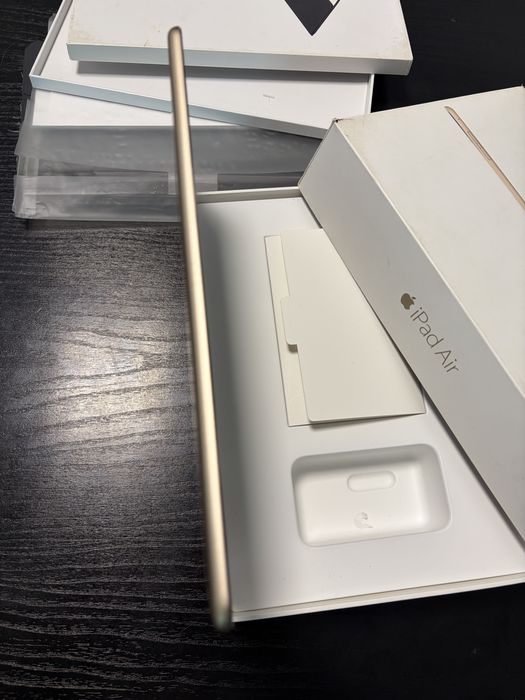 iPad Air 2 32gb WiFi&Celular Gold stare foarte buna cutie accesorii pentru piese