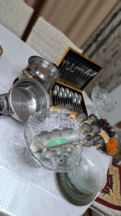 Продам сервиз золотого цвета