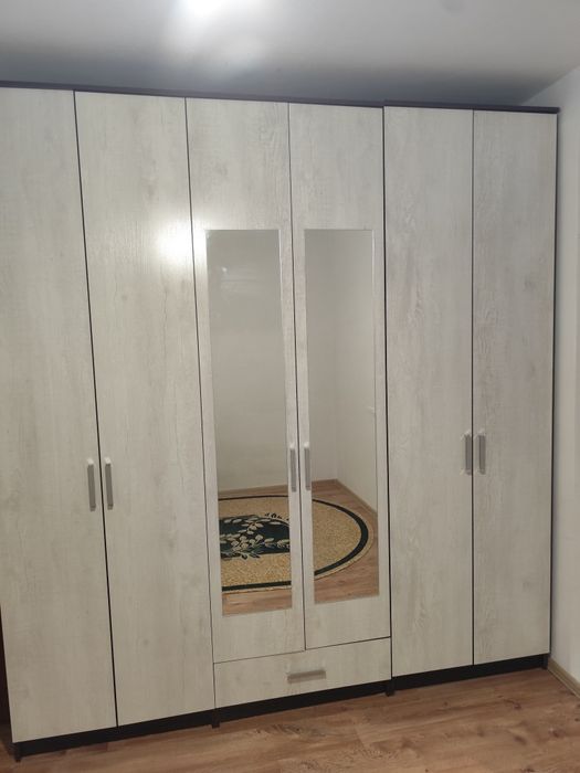 Шкаф большой 2.60 на 2.70 метра