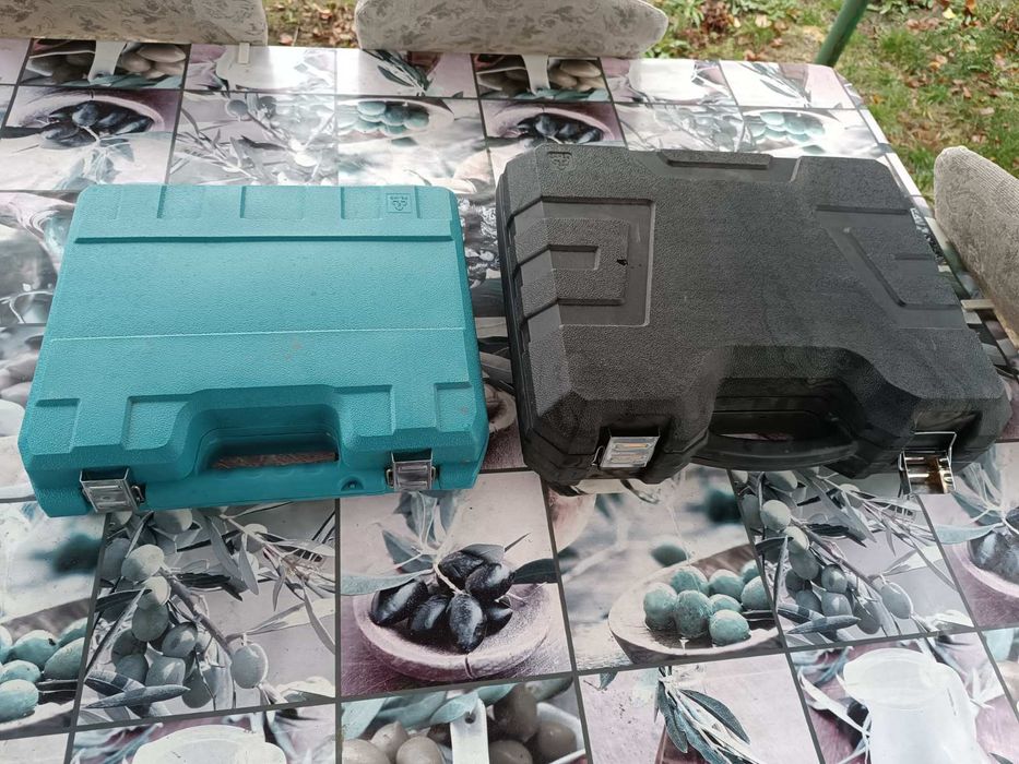 Празни куфарчета 2бр